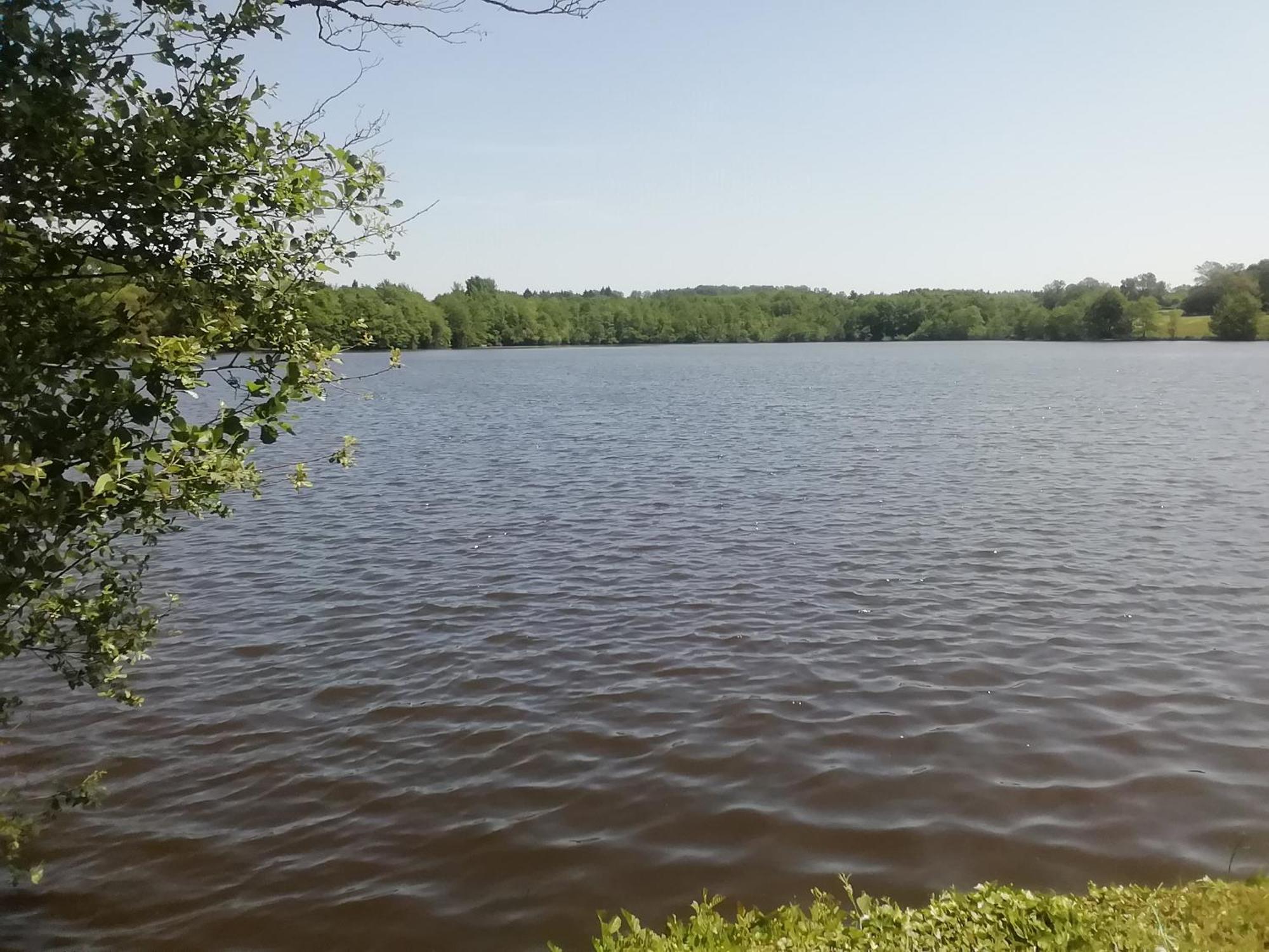 High Mill Lake - Etang De Brigueuil 외부 사진
